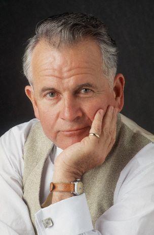 Ian Holm