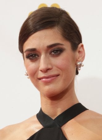 Lizzy Caplan