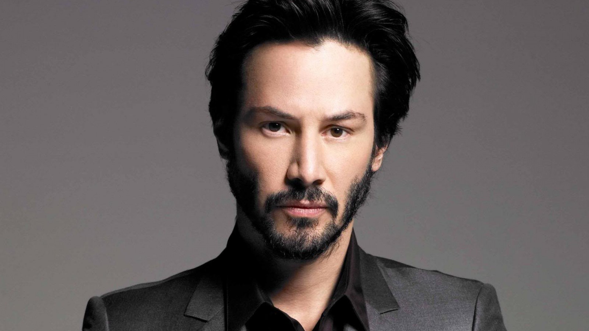 Keanu Reeeves y Christina Hendricks entran a Neon Demon