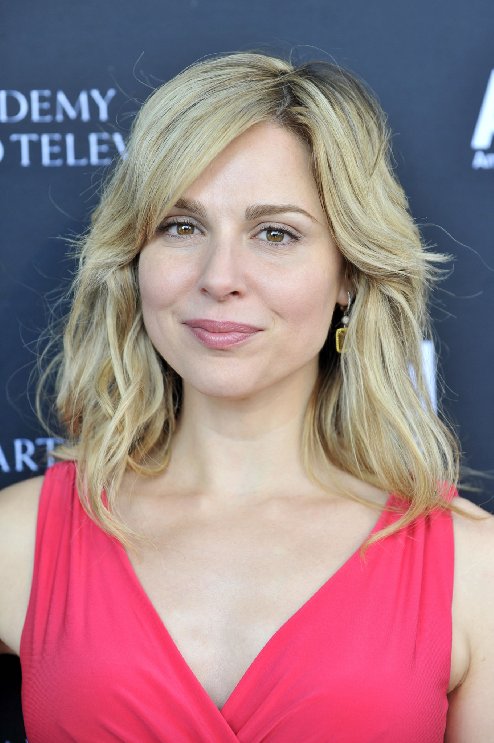 Cara Buono