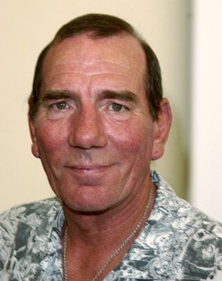 Pete Postlethwaite