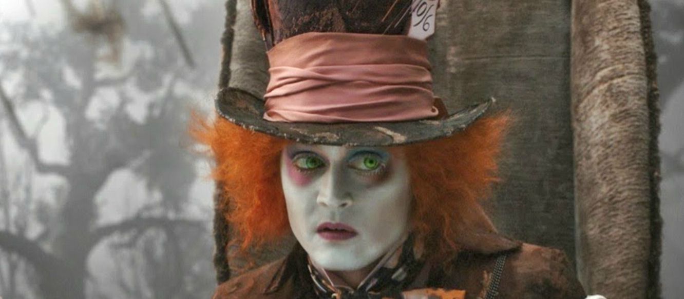 Detalles sobre Alice Through the Looking Glass