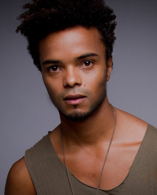 Eka Darville