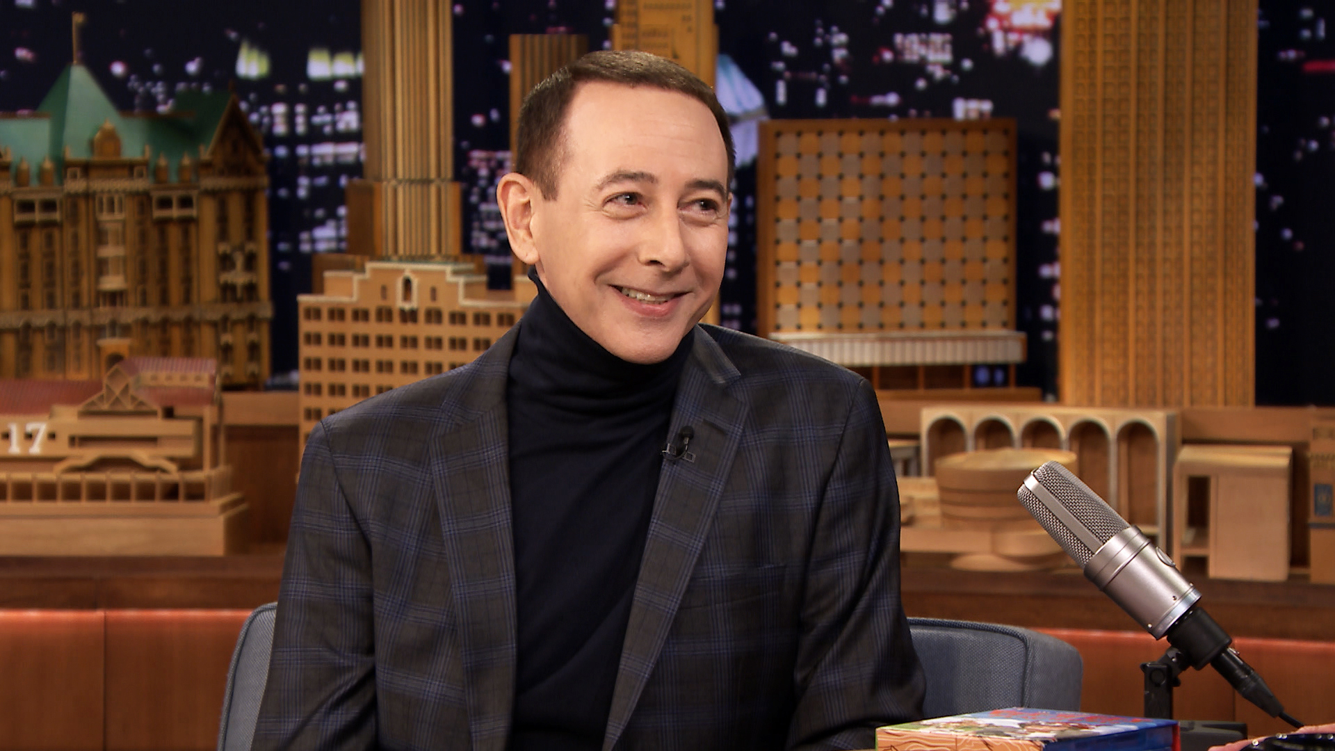 Paul Reubens es el papá del Pingüino… otra vez