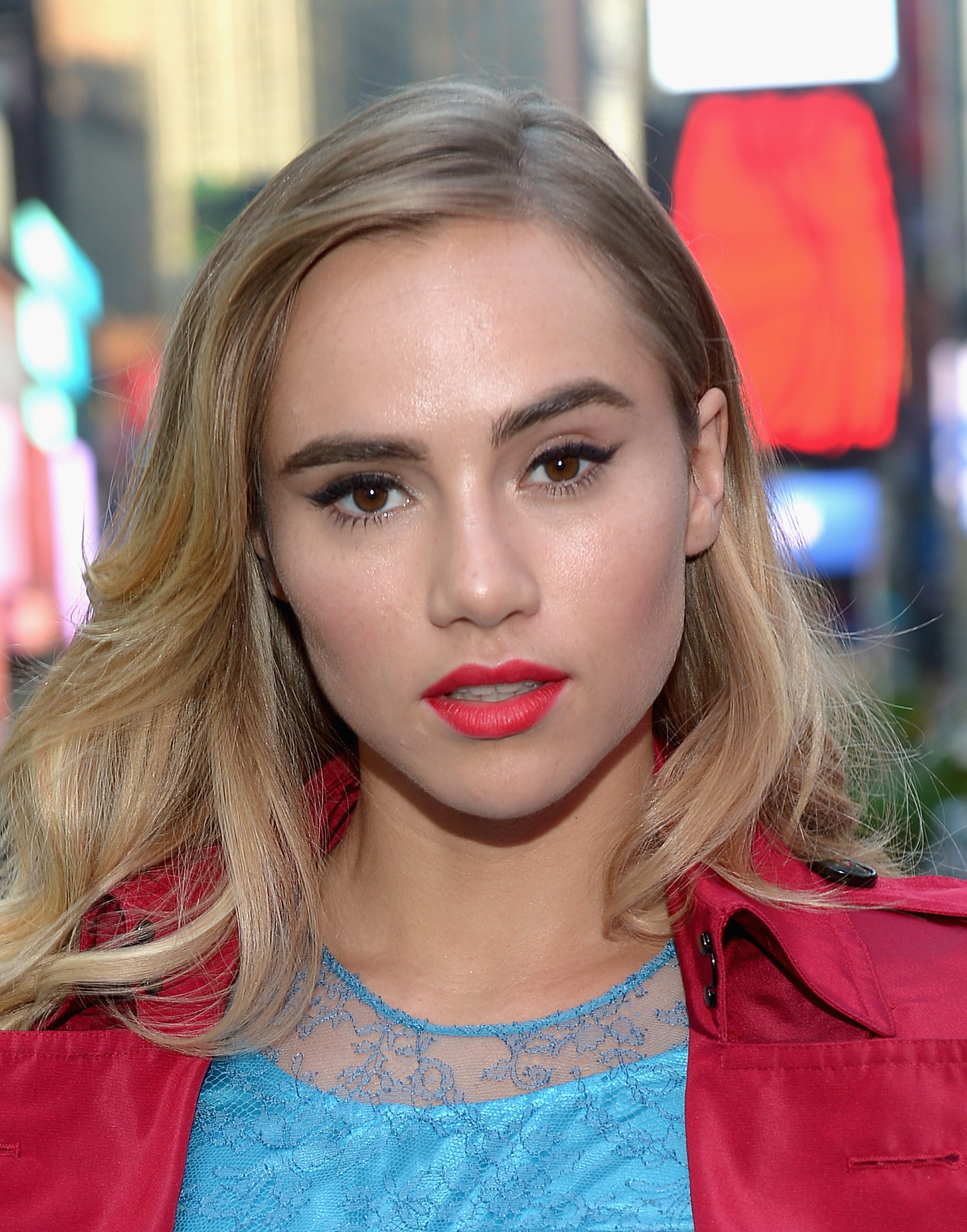 Suki Waterhouse