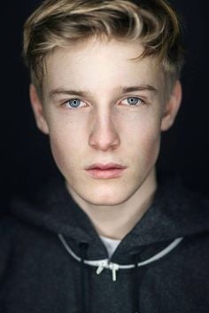 Louis Hofmann