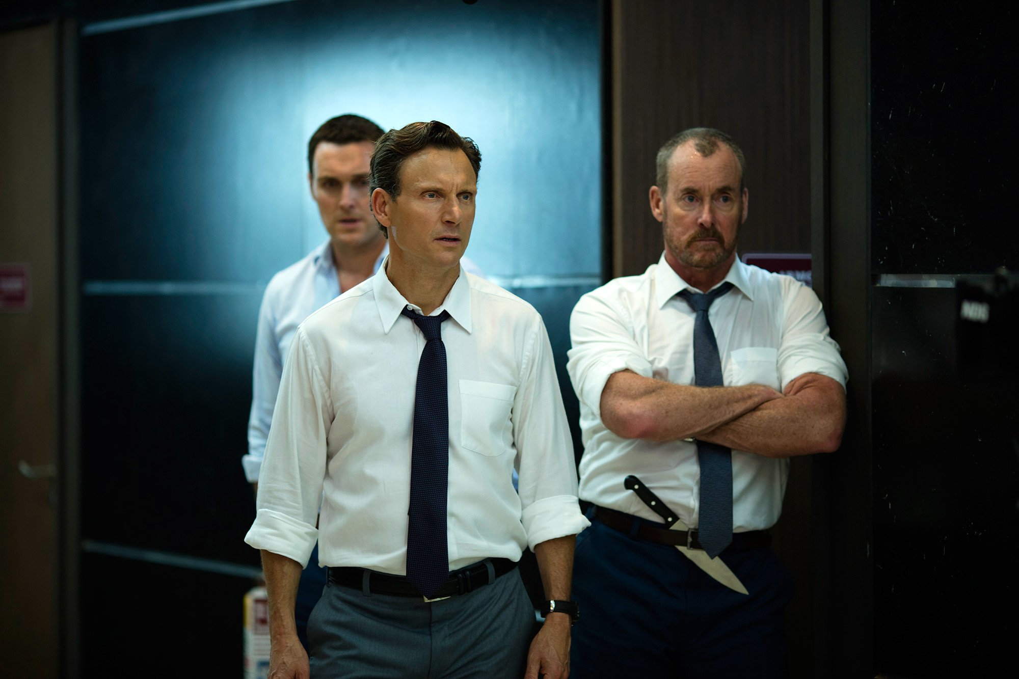 Trailer de The Belko Experiment: una película escrita por James Gunn