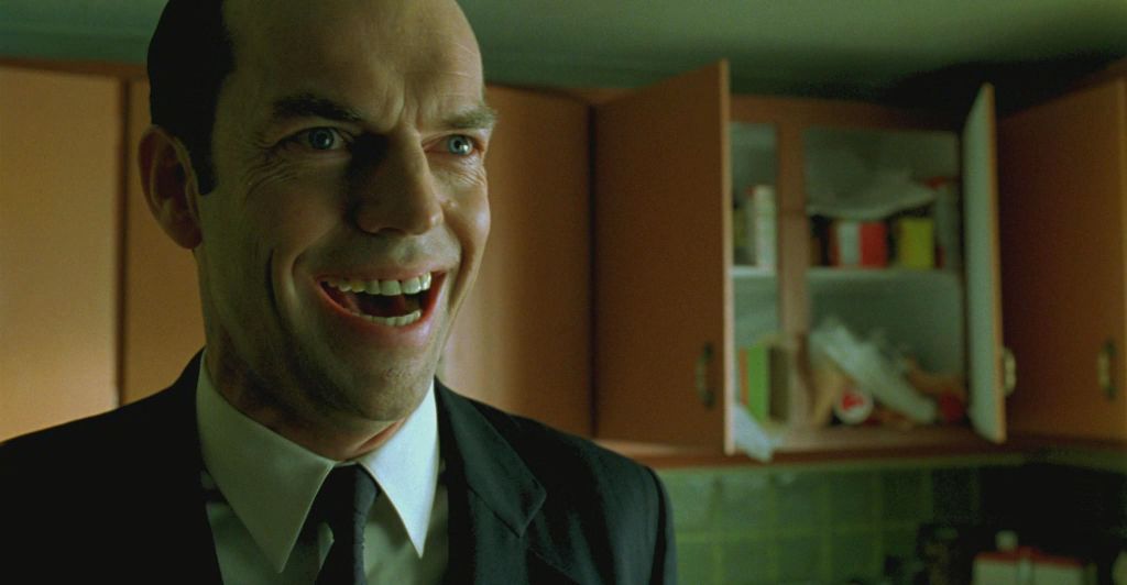 Hugo Weaving dice que Matrix debería iniciar de nuevo con actores diferentes