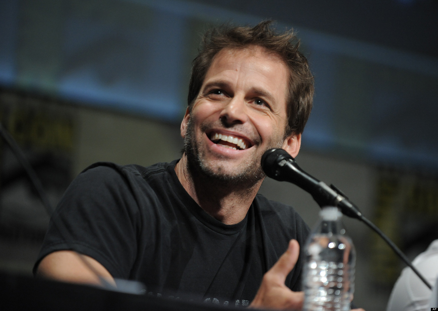 Zack Snyder expresa su opinión sobre el hackeo de Piratas del Caribe: La Venganza de Salazar