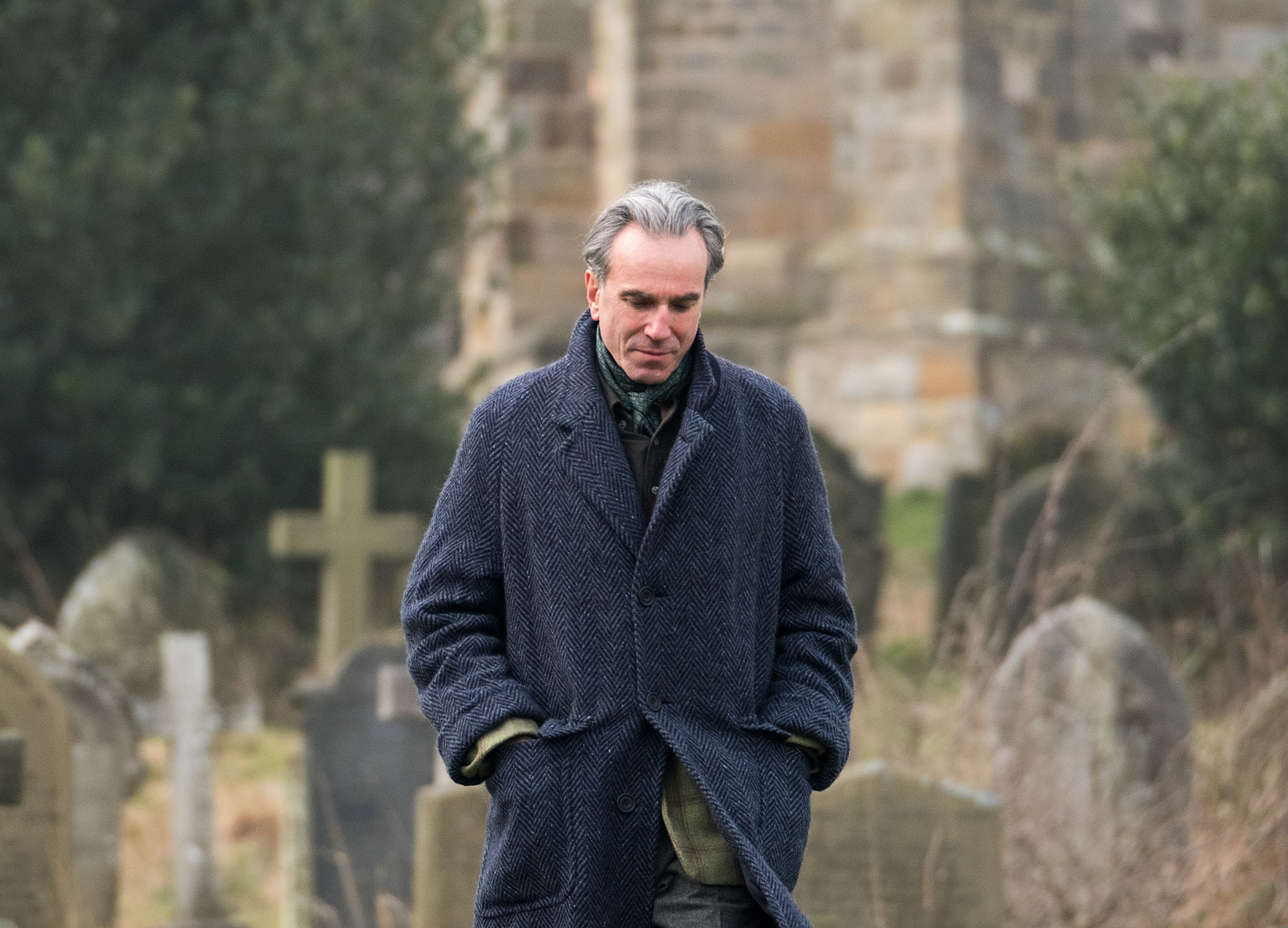 Daniel Day-Lewis regresa en el tráiler de El Hijo del Fantasma