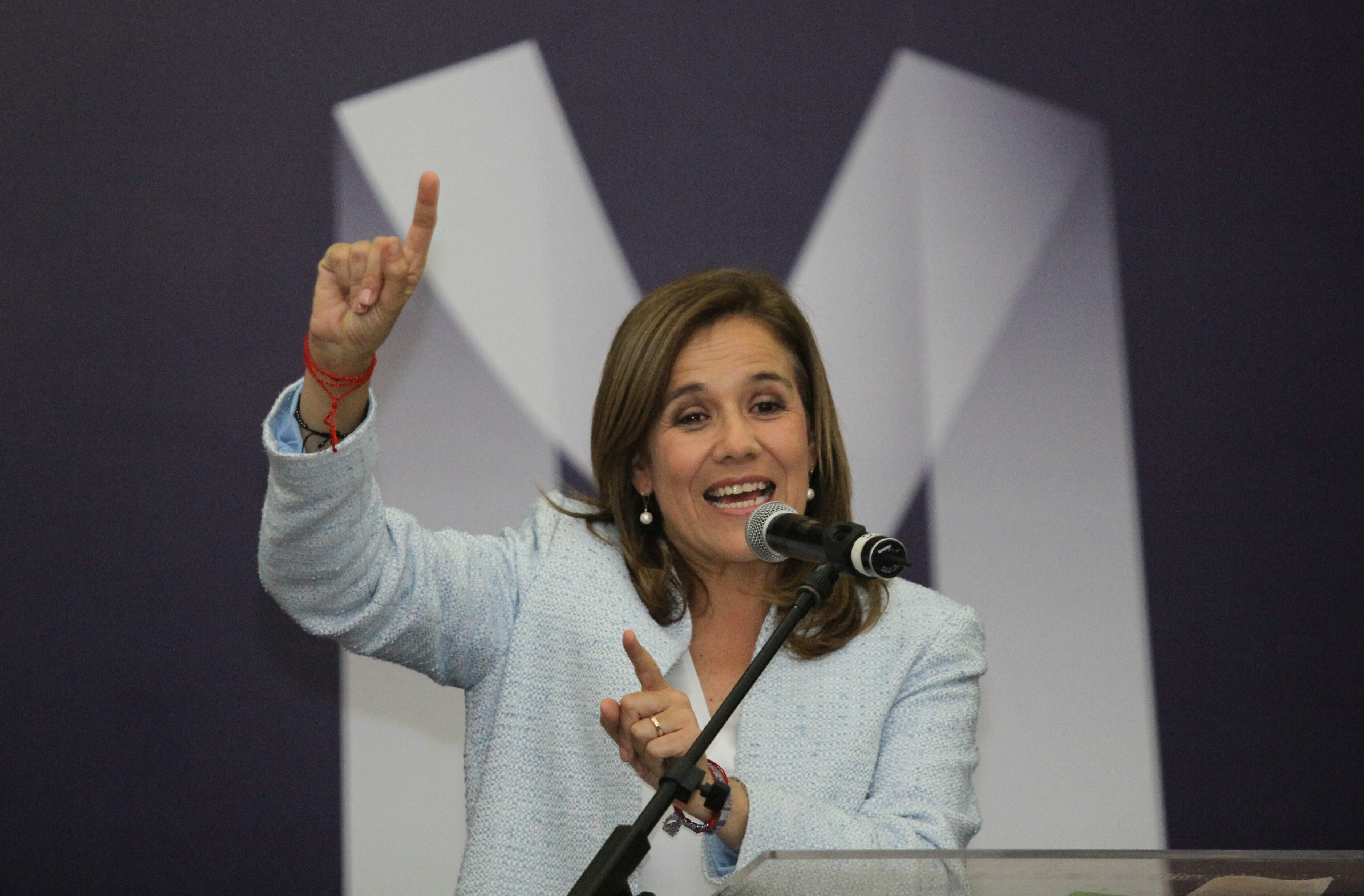 FICM 2017: Margarita Zavala asiste en busca de firmas para la candidatura presidencial