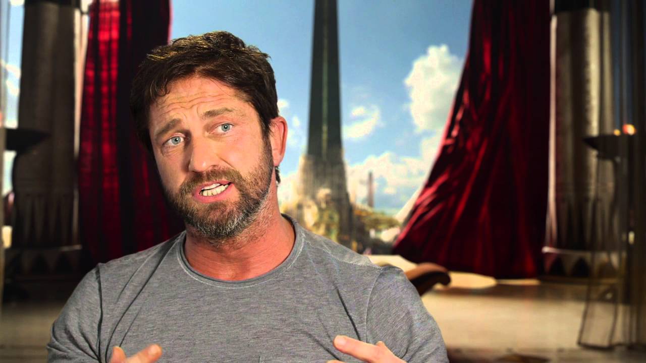 Gerard Butler considera que la controversia racial de Dioses de Egipcio fue exagerada