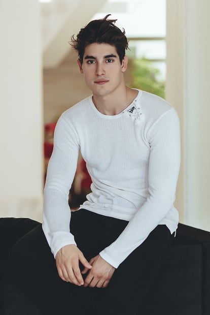 Henry Zaga