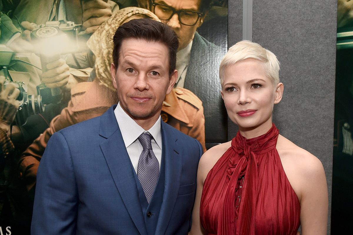 Mark Wahlberg se solidariza con Michelle Williams y dona los US$1.5 millones que ganó por Todo el Dinero del Mundo