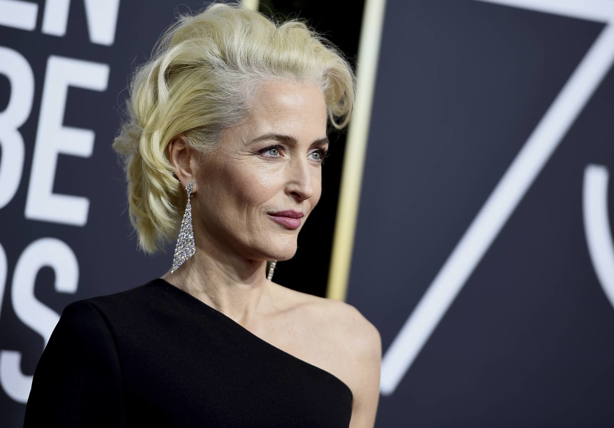 Gillian Anderson posa sin ropa para una campaña contra la crueldad animal