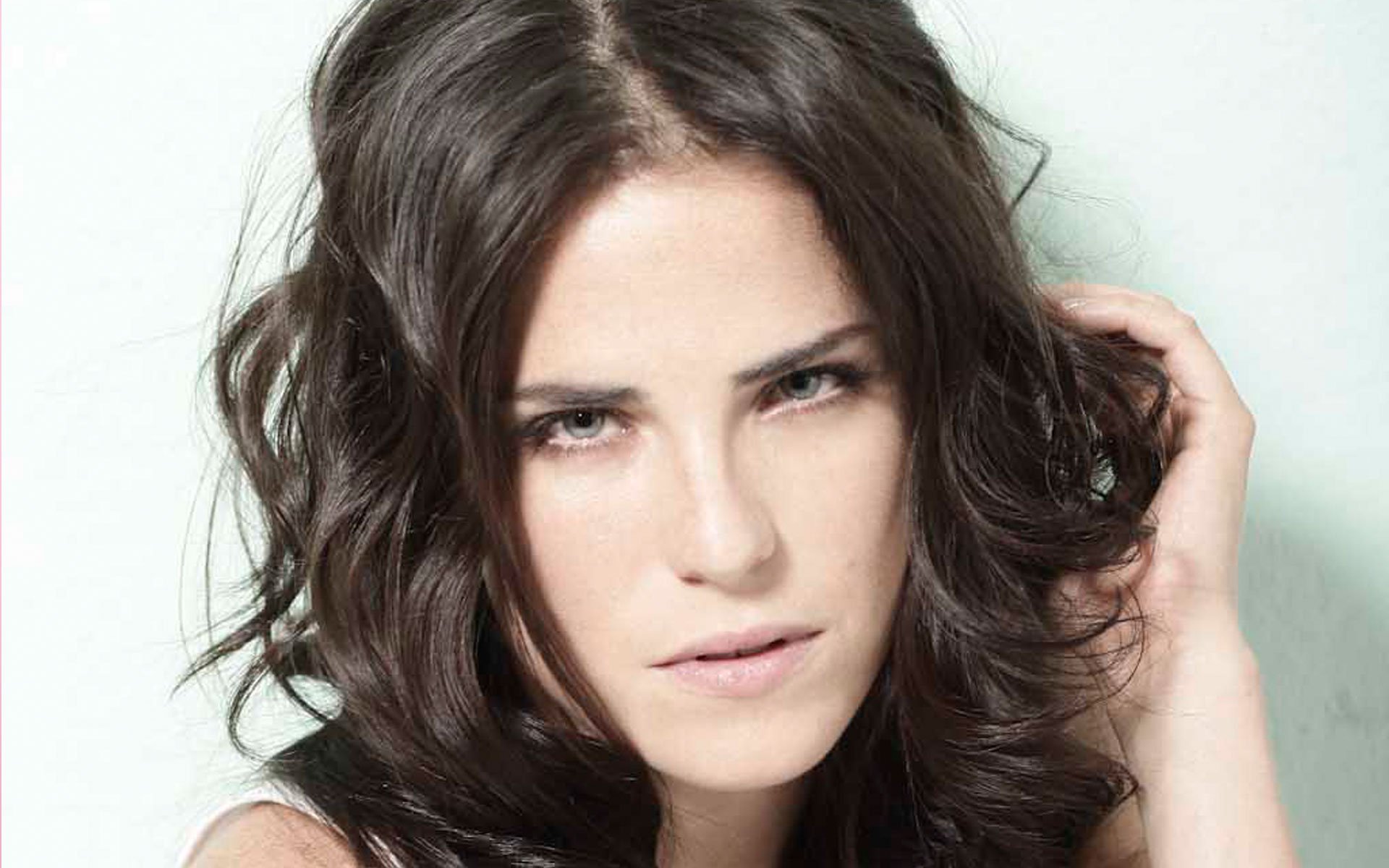 Karla Souza relata cómo fue abusada sexualmente por un director