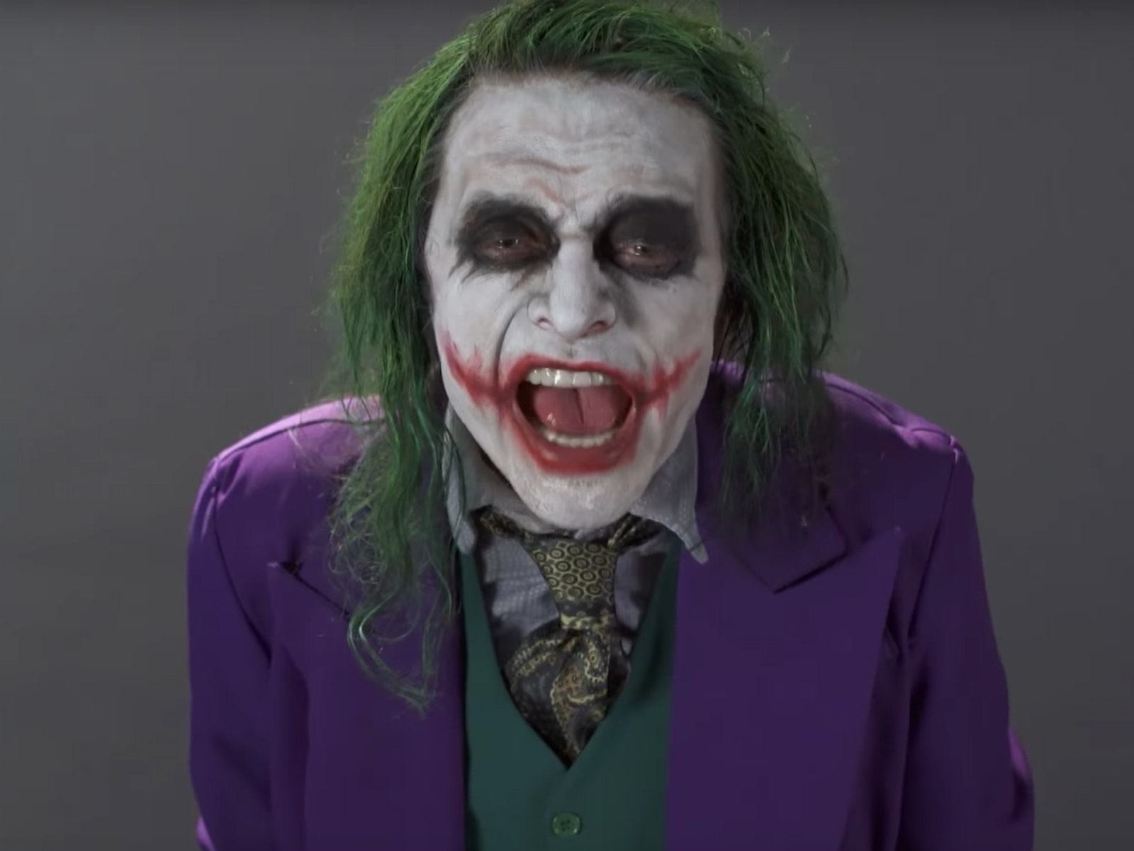 Tommy Wiseau hace una audición demente para interpretar al Joker