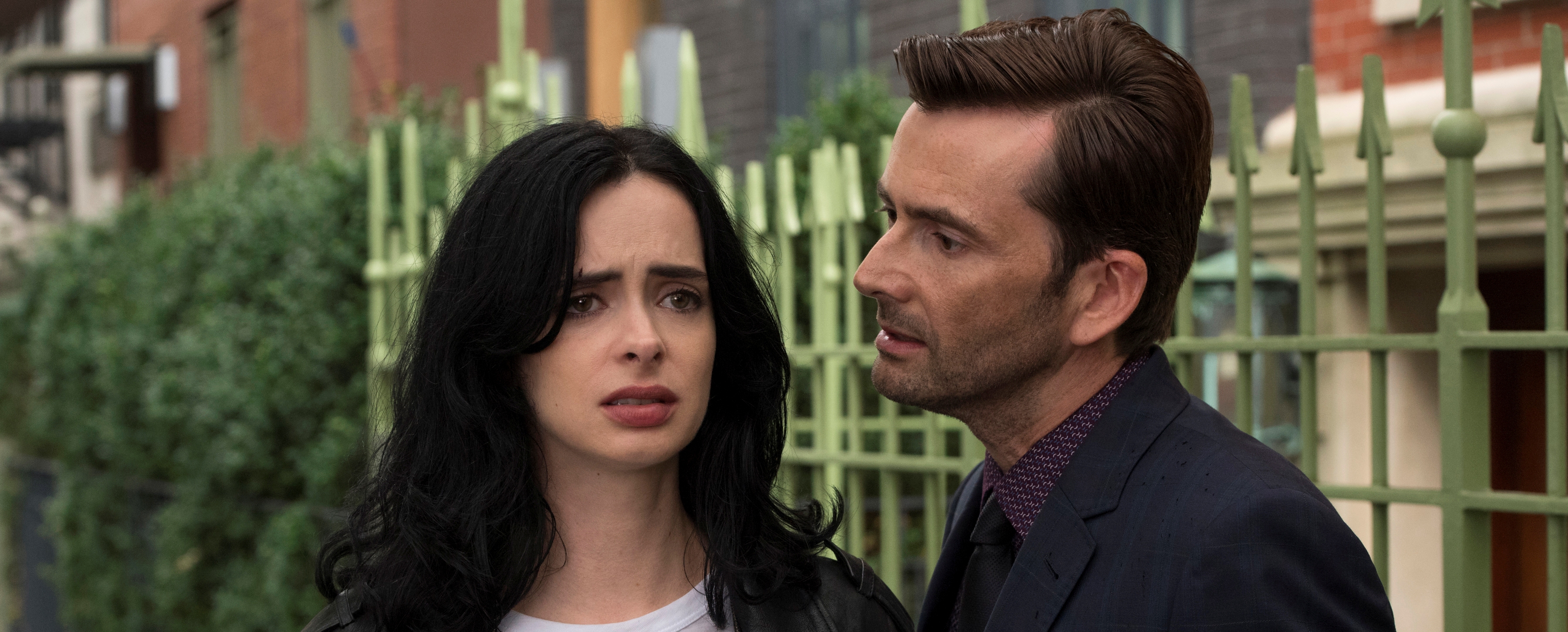 Creadora de Jessica Jones abandona Marvel por Warner Bros. TV