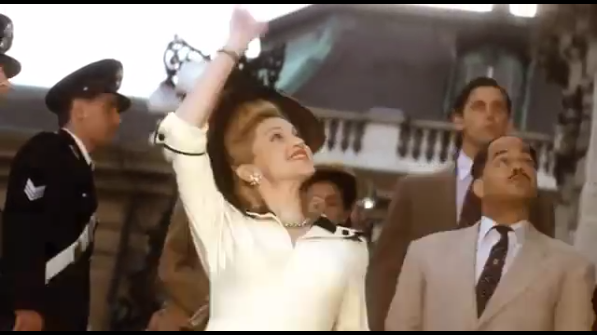 Cover Evita – Tráiler