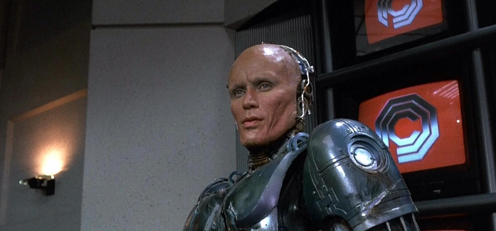 Neill Blomkamp quiere a Peter Weller en Robocop Returns