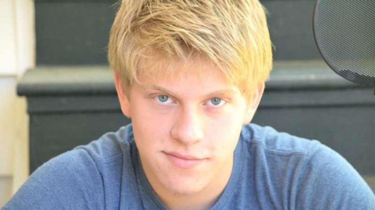 Se reporta que la causa de muerte de Jackson Odell fue sobredosis de drogas