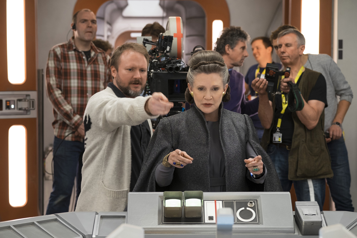 Star Wars: Rian Johnson confirma que sigue trabajando en su nueva trilogía