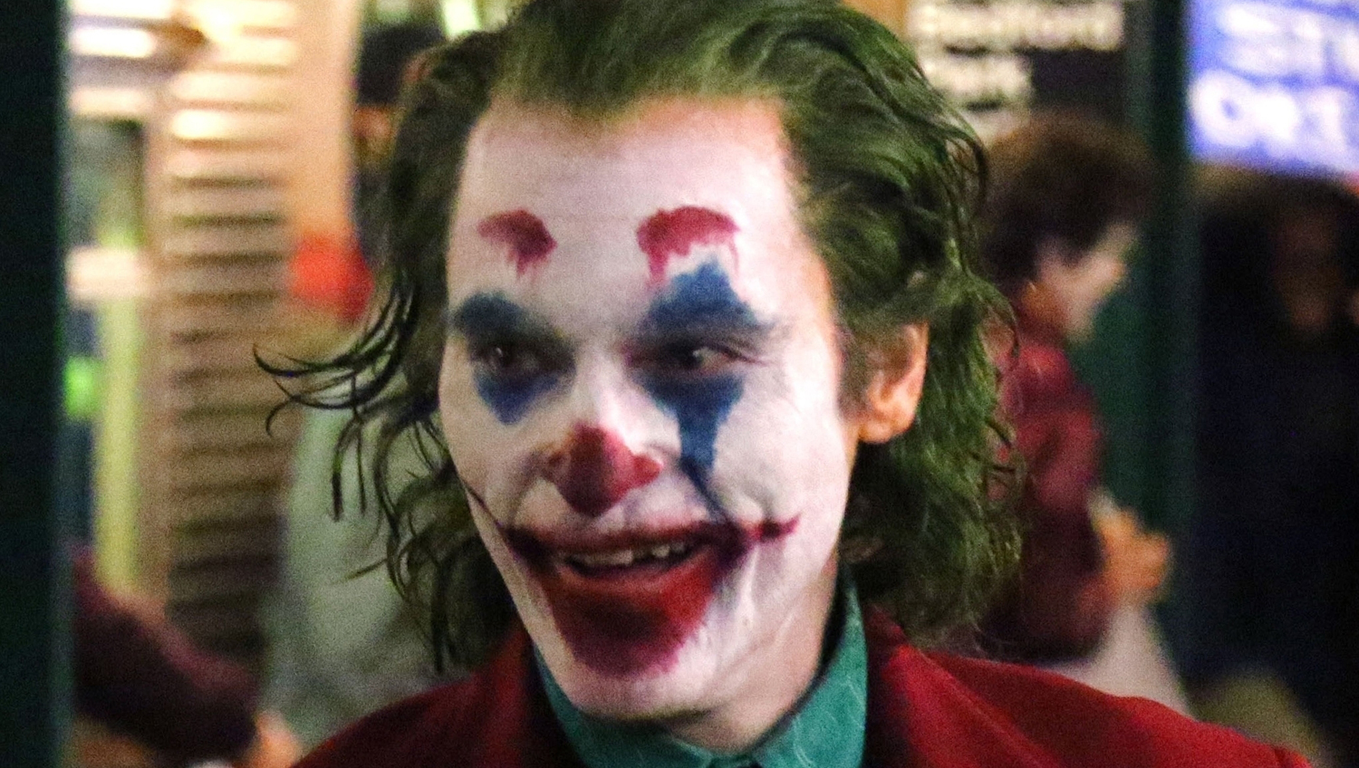 Joker: fans de DC reaccionan a Joaquin Phoenix caracterizado como el Joker clásico