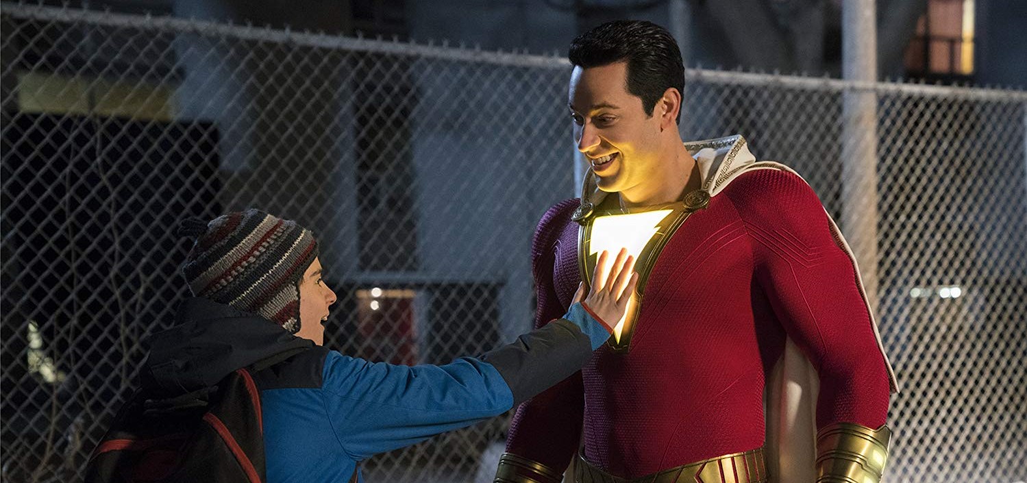 Shazam! presenta su divertido nuevo tráiler