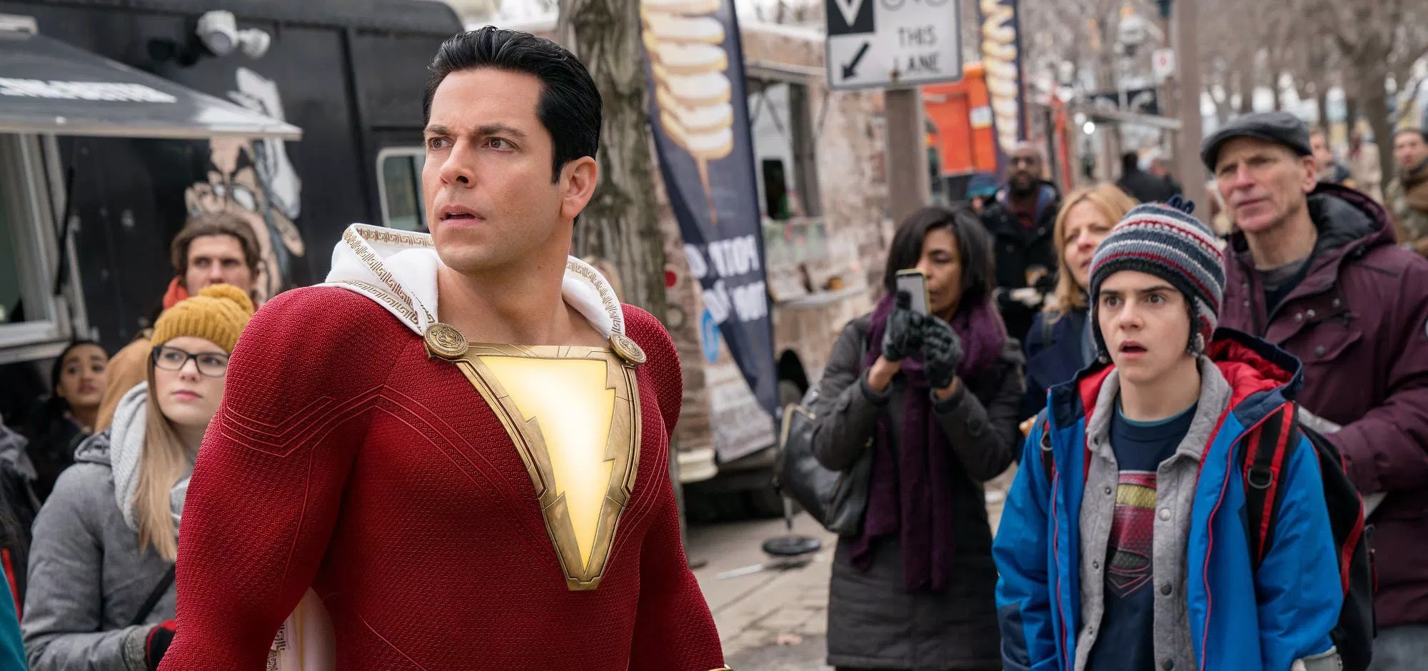 Shazam! | Reacciones de los críticos a los primeros 20 minutos de la película