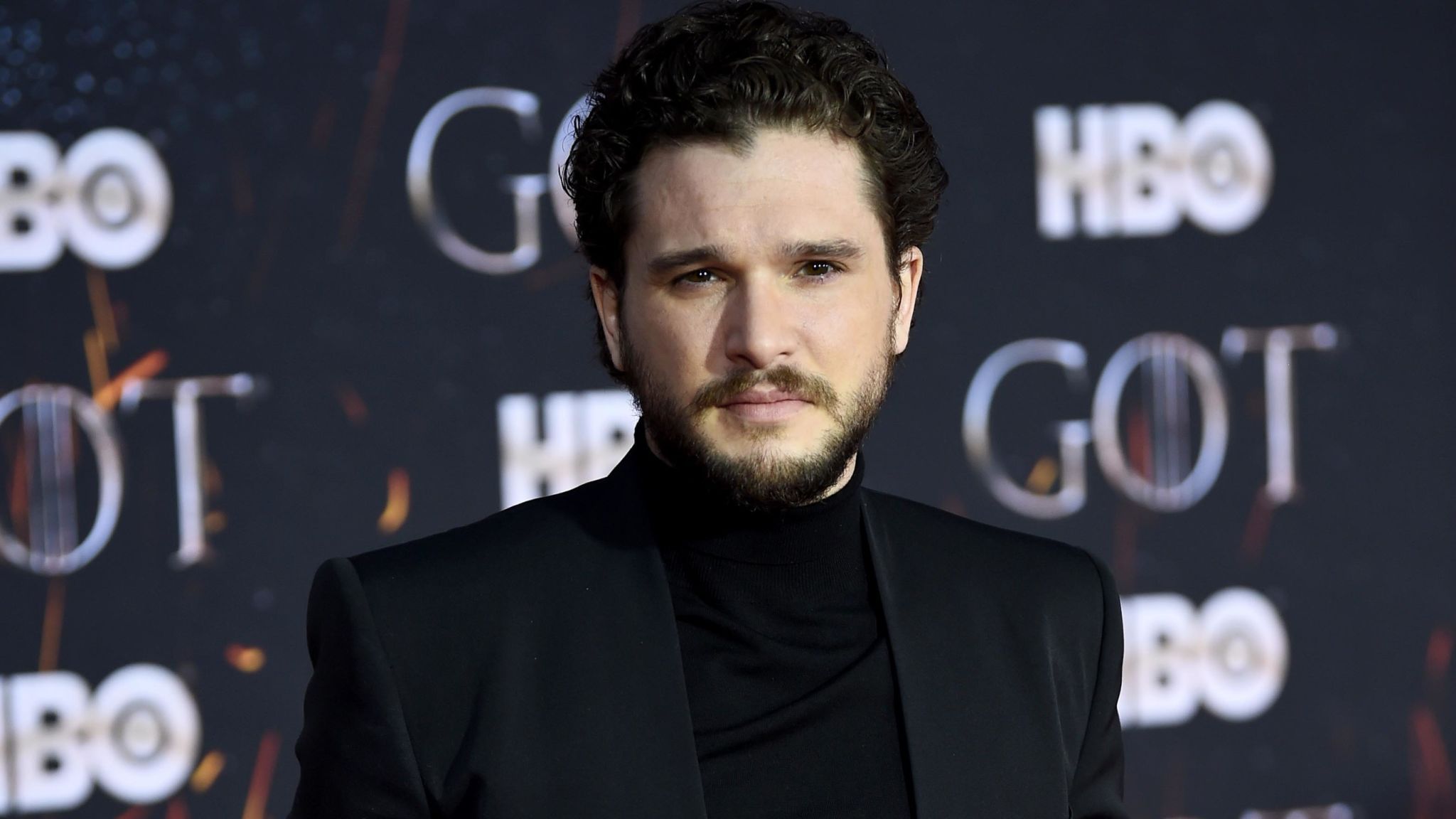 Kit Harington asegura que no está en rehabilitación sino en un “retiro” y aclara su situación personal