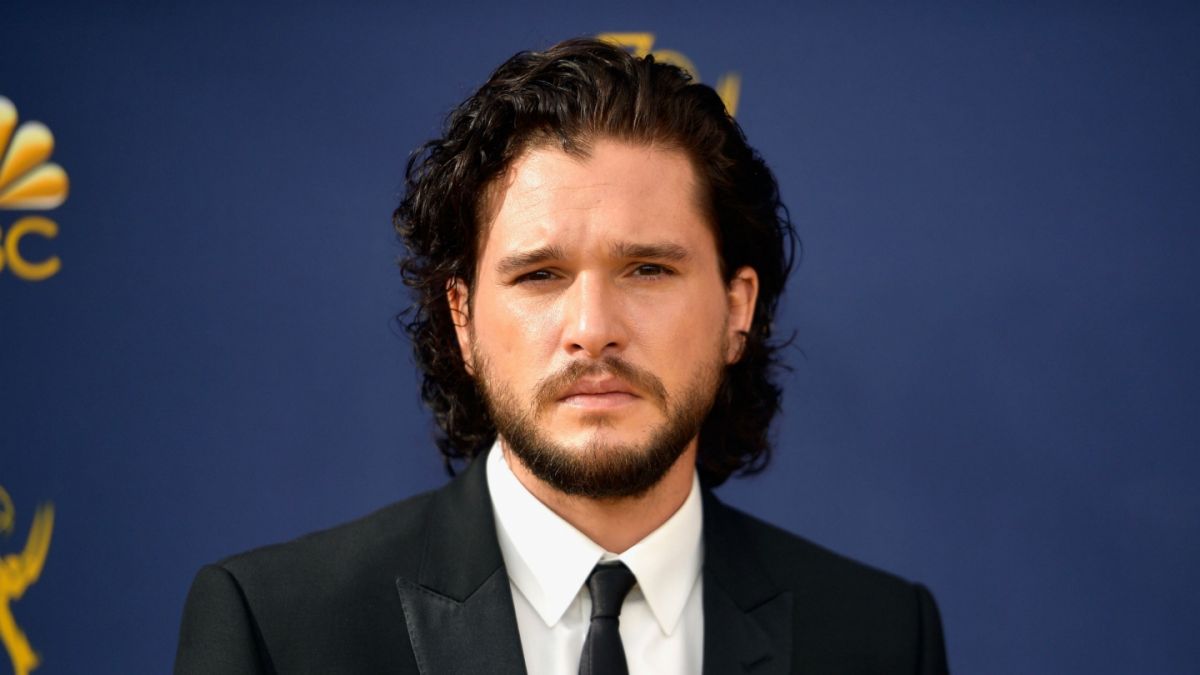 Kit Harington es internado en centro de rehabilitación por alcoholismo y estrés