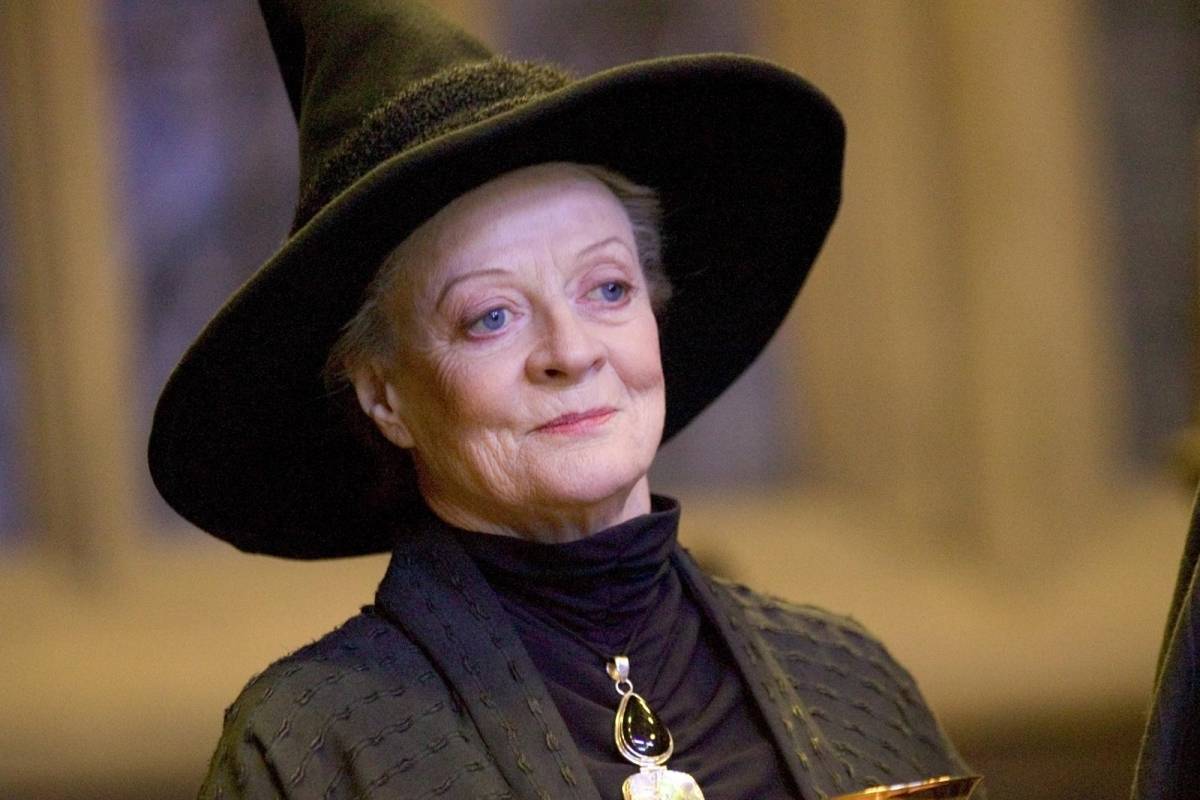 Creador de Punisher propone a Maggie Smith como Alfred en The Batman y los fans apoyan su idea