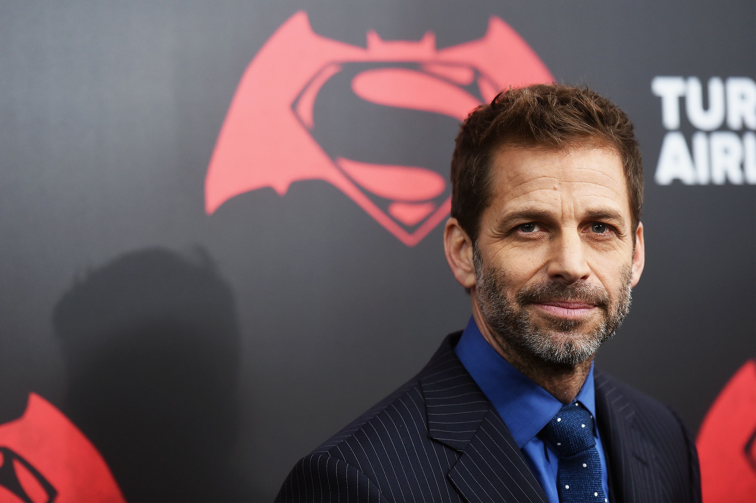 Fan de Marvel se burla del suicidio de la hija de Zack Snyder y sus fans lo defienden