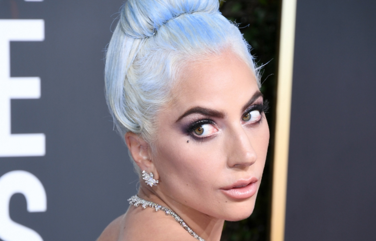 Lady Gaga es insultada en redes sociales por fans de Irina Shayk