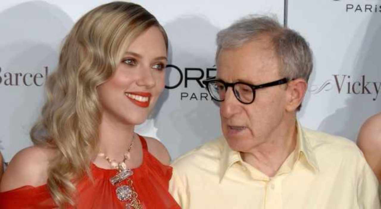 Scarlett Johansson defiende a Woody Allen y asegura que volvería a trabajar con él