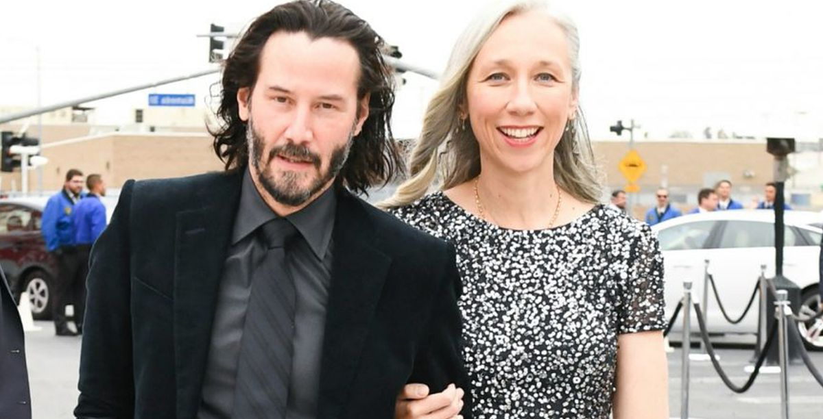 Keanu Reeves presenta a su primera novia en décadas y los fans enloquecen