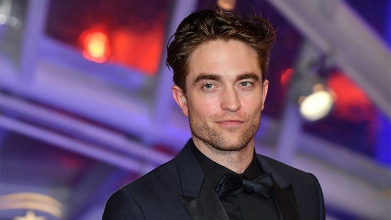 Robert Pattinson se burla de los actores de método