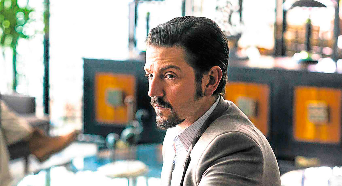 Diego Luna asegura que Narcos: México es una historia que necesita ser contada