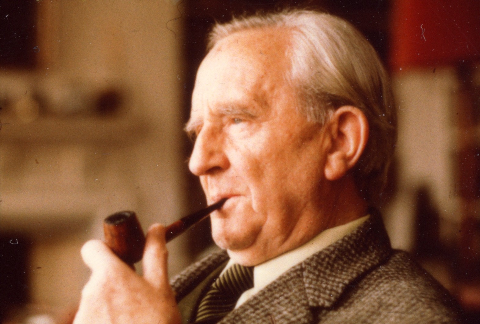 Acusan a Tolkien de machista y racista y los fanáticos lo defienden en redes sociales