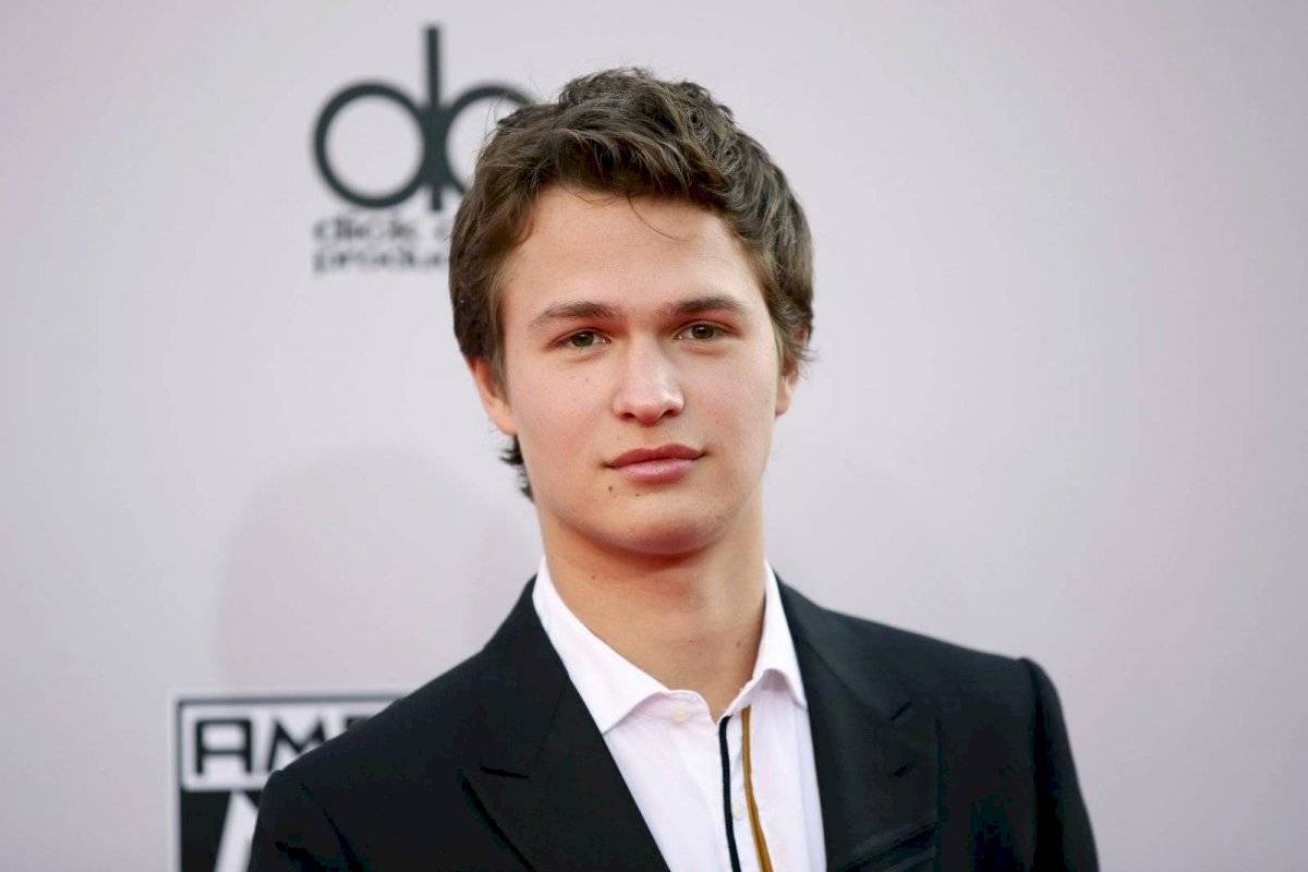 Ansel Elgort es acusado de ataque sexual a menor de edad