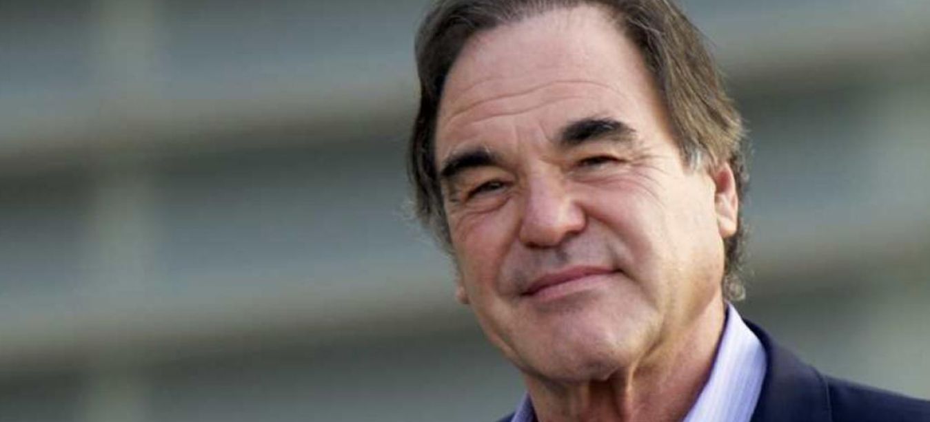 Oliver Stone critica la ‘cultura de la cancelación’ y defiende Lo Que El Viento Se Llevó