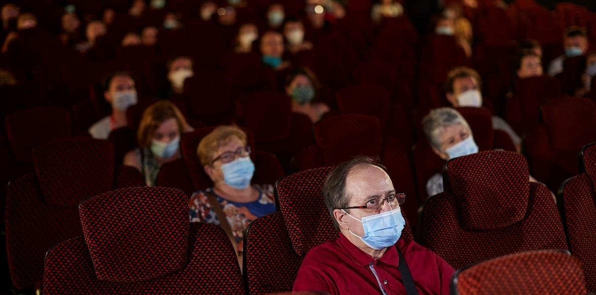 Se revelan las estrictas medidas de prevención que implementarán los cines de México en su reapertura