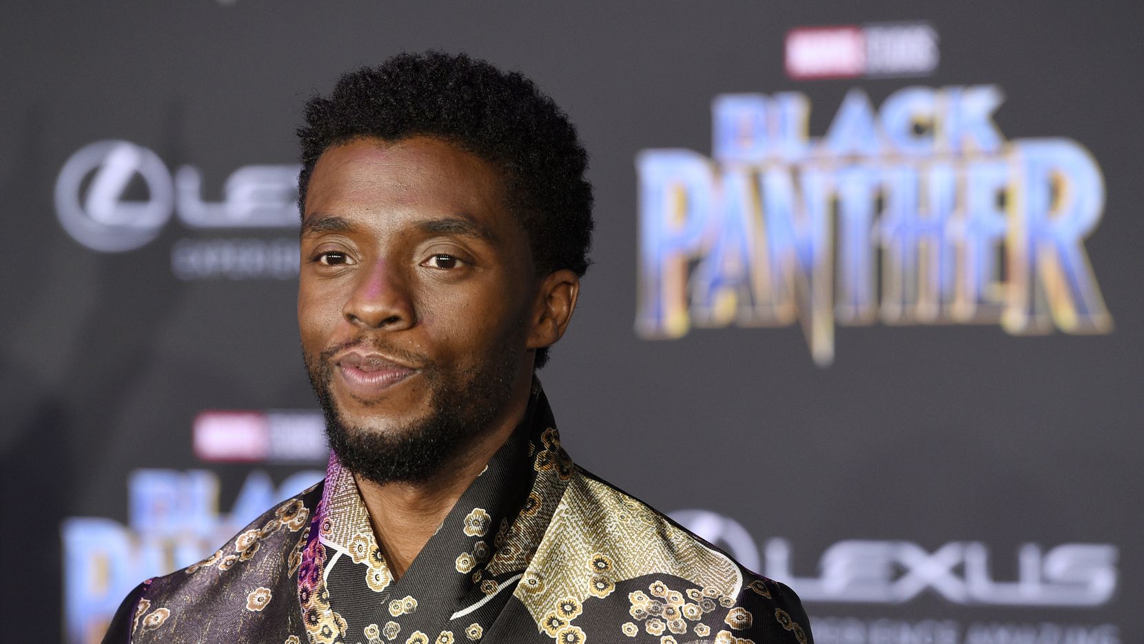 Disneyland inaugura mural de Pantera Negra en homenaje a Chadwick Boseman