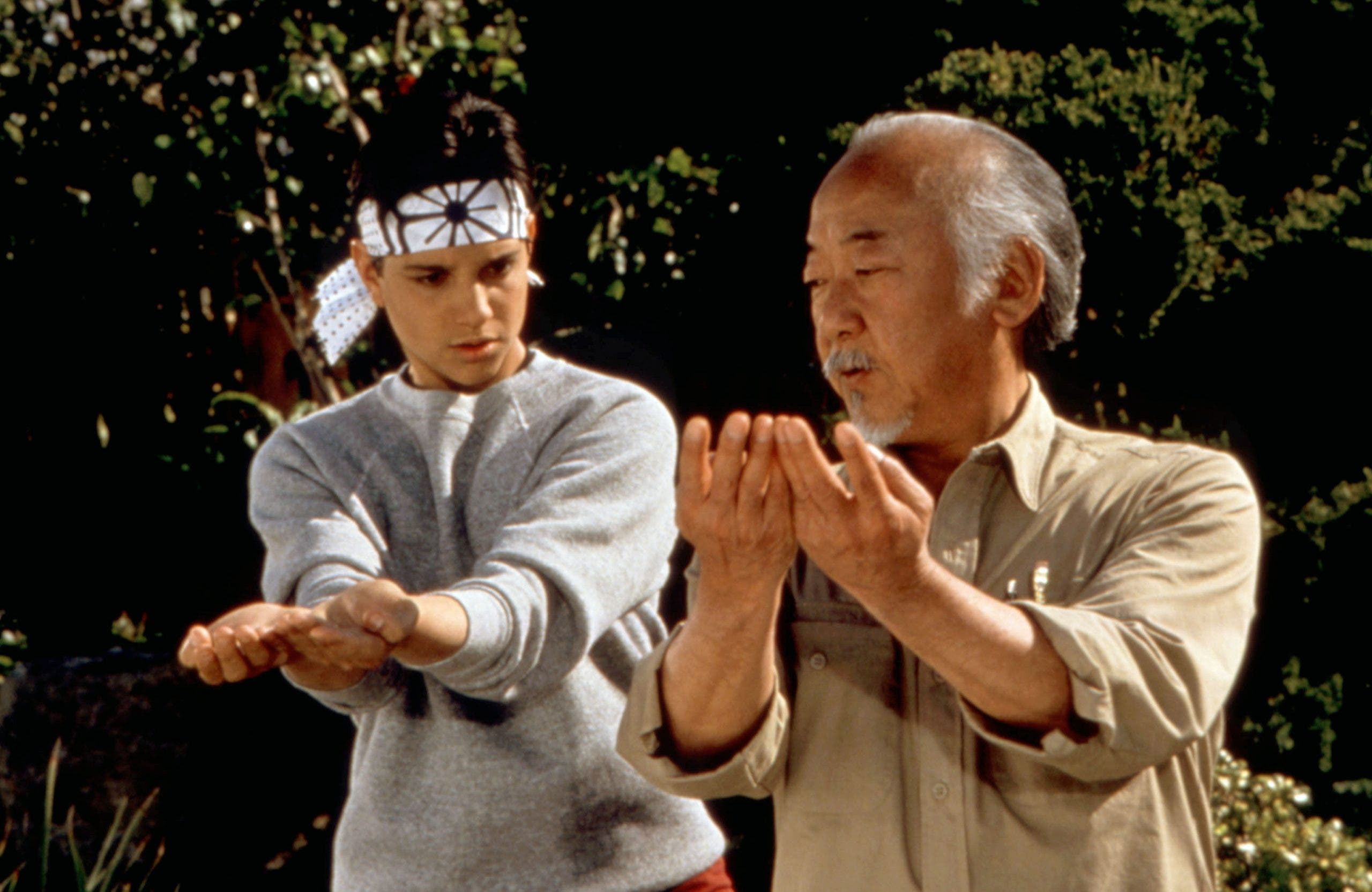 Revaloran Karate Kid por enseñar sobre masculinidades positivas