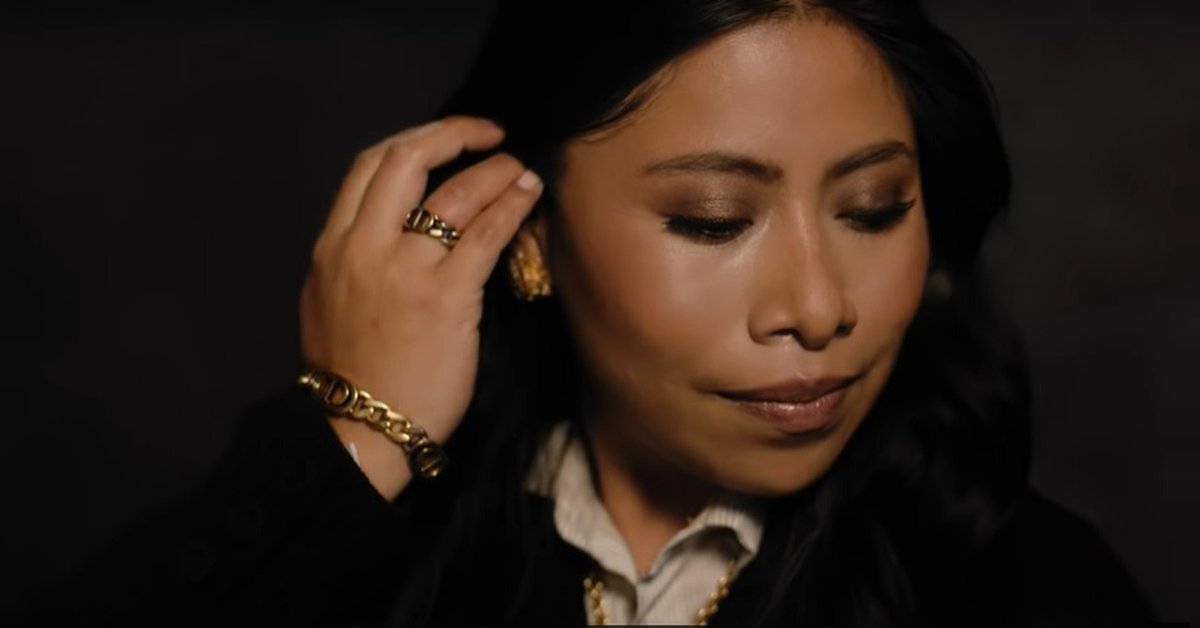 Yalitza Aparicio forma parte de la nueva campaña de Dior encabezada por Charlize Theron