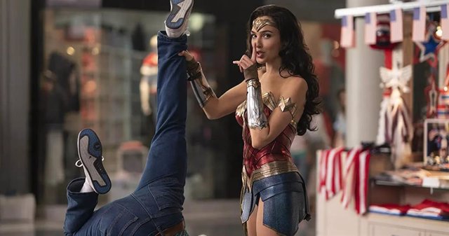 Se revela la primera escena de Wonder Woman 1984