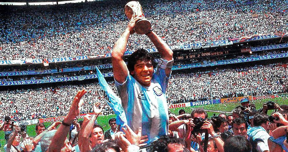 Fallece el futbolista Diego Armando Maradona  a los 60 años