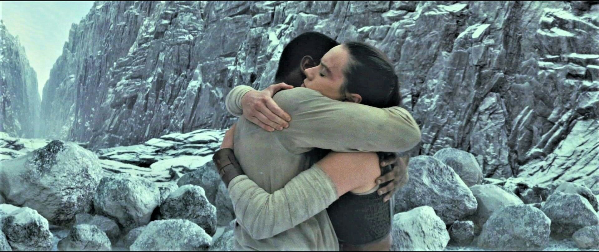 Novelista de Star Wars está molesto de que no hubiera romance entre Rey y Finn