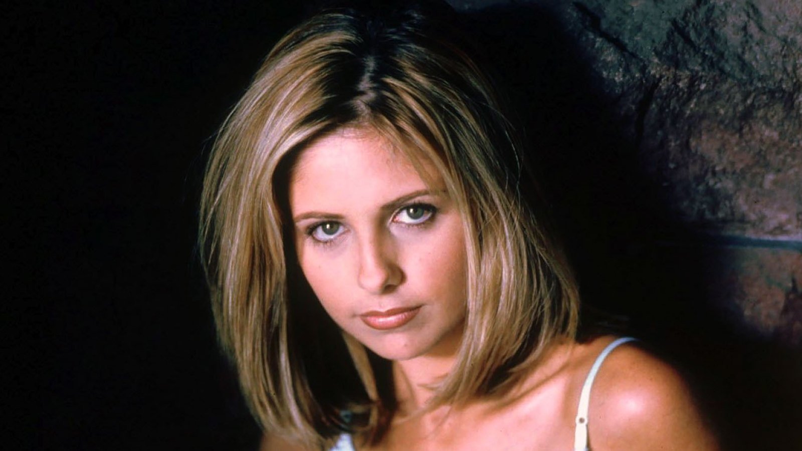 Sarah Michelle Gellar se deslinda de Joss Whedon por acusaciones de comportamiento inapropiado en Buffy, la cazavampiros