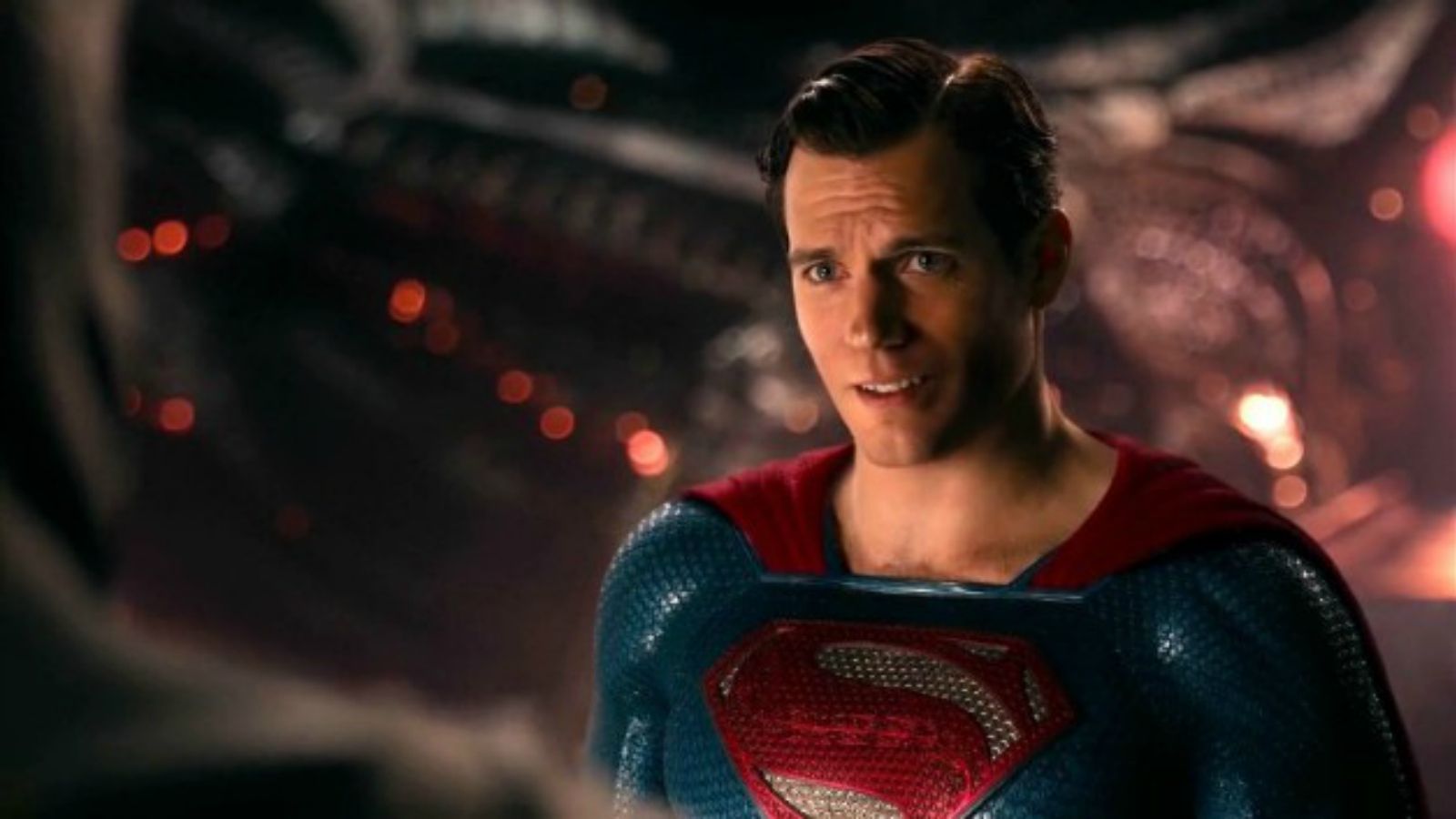 Dwayne Johnson estaría ayudando a Henry Cavill a regresar al DCEU como Superman